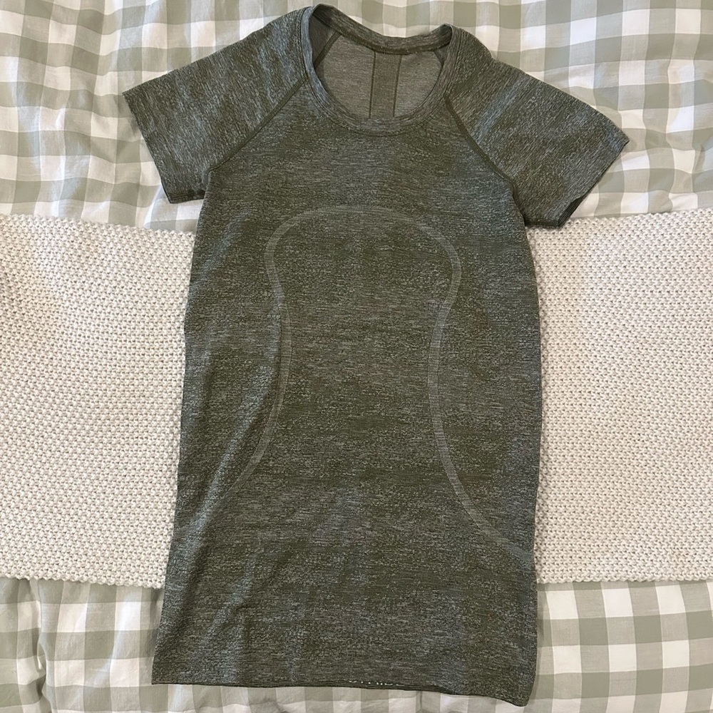 Lululemon Swiftly Tech Short Sleeve Shirt 2.0 Hip Length